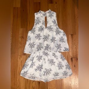 Vestique Black & White Floral Romper